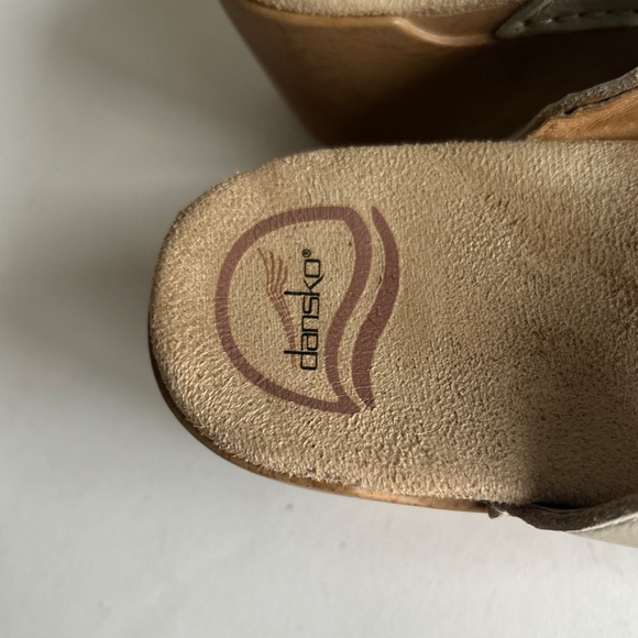 Dansko Beige Leather Adjustable Strap Clog Sandals size EUR 41, US 10.5 - Picture 14 of 14